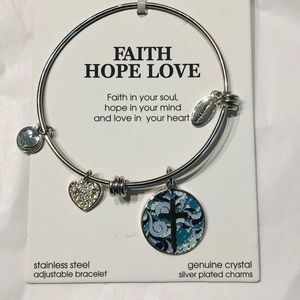 NWT Unwritten Faith Hope Love Bracelet
